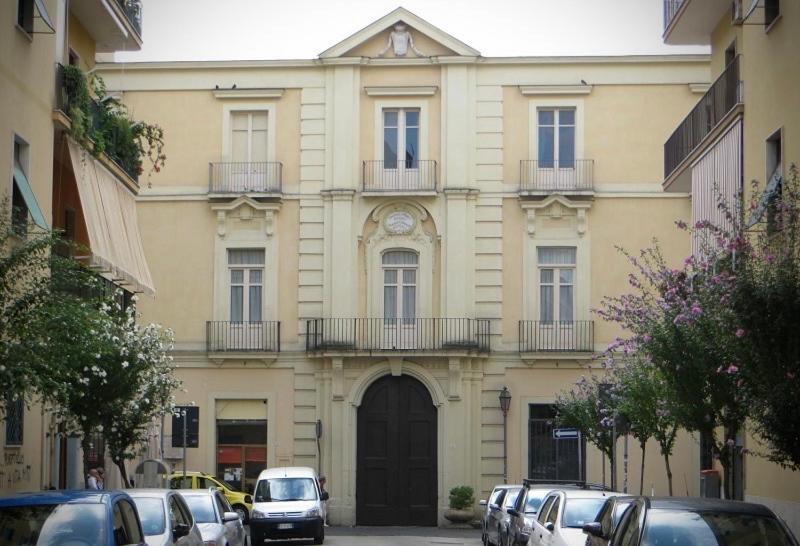 Vanvitelli Apartments Caserta Exterior photo